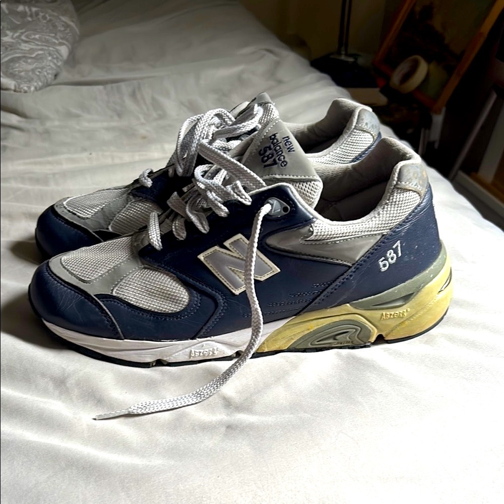 New Balance 587 Navy and White Sneakers